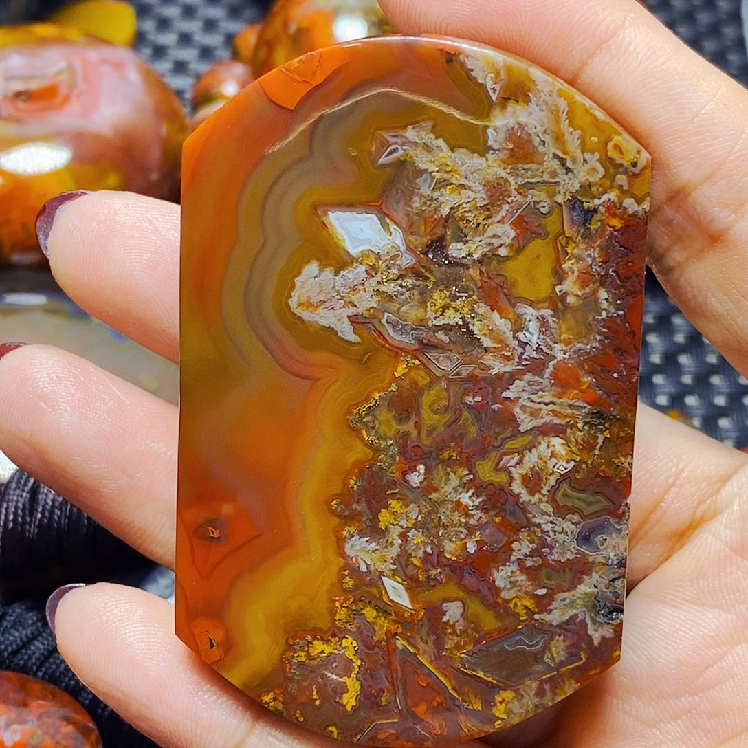 未镶嵌颈饰玛瑙/玉髓明**水