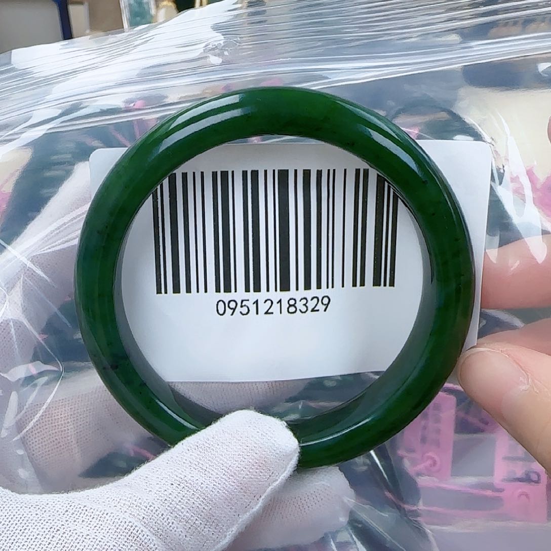 和田玉（碧玉）手镯未镶嵌包容5960