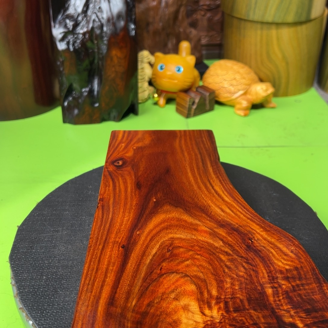 往***风大果紫檀（缅甸花梨）