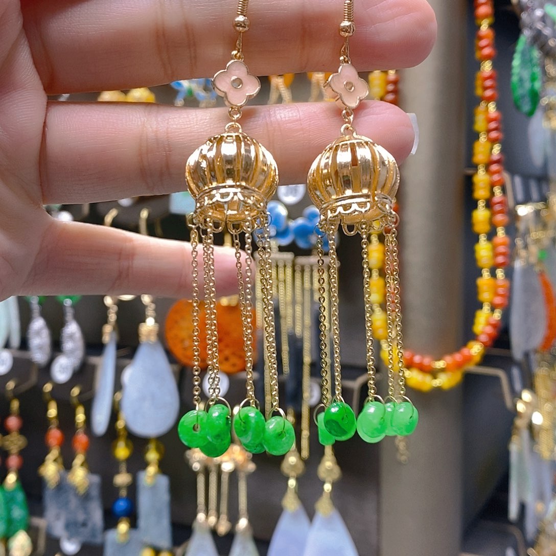 未镶嵌翡翠耳饰翡翠