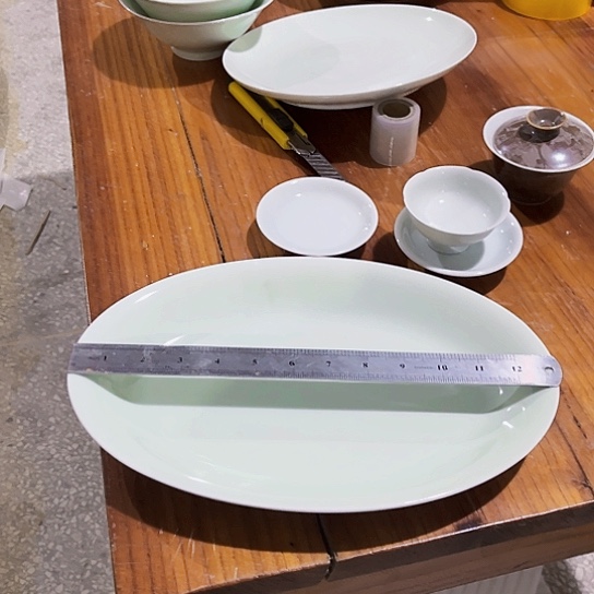 景德镇瓷器精品展示鱼盘1个