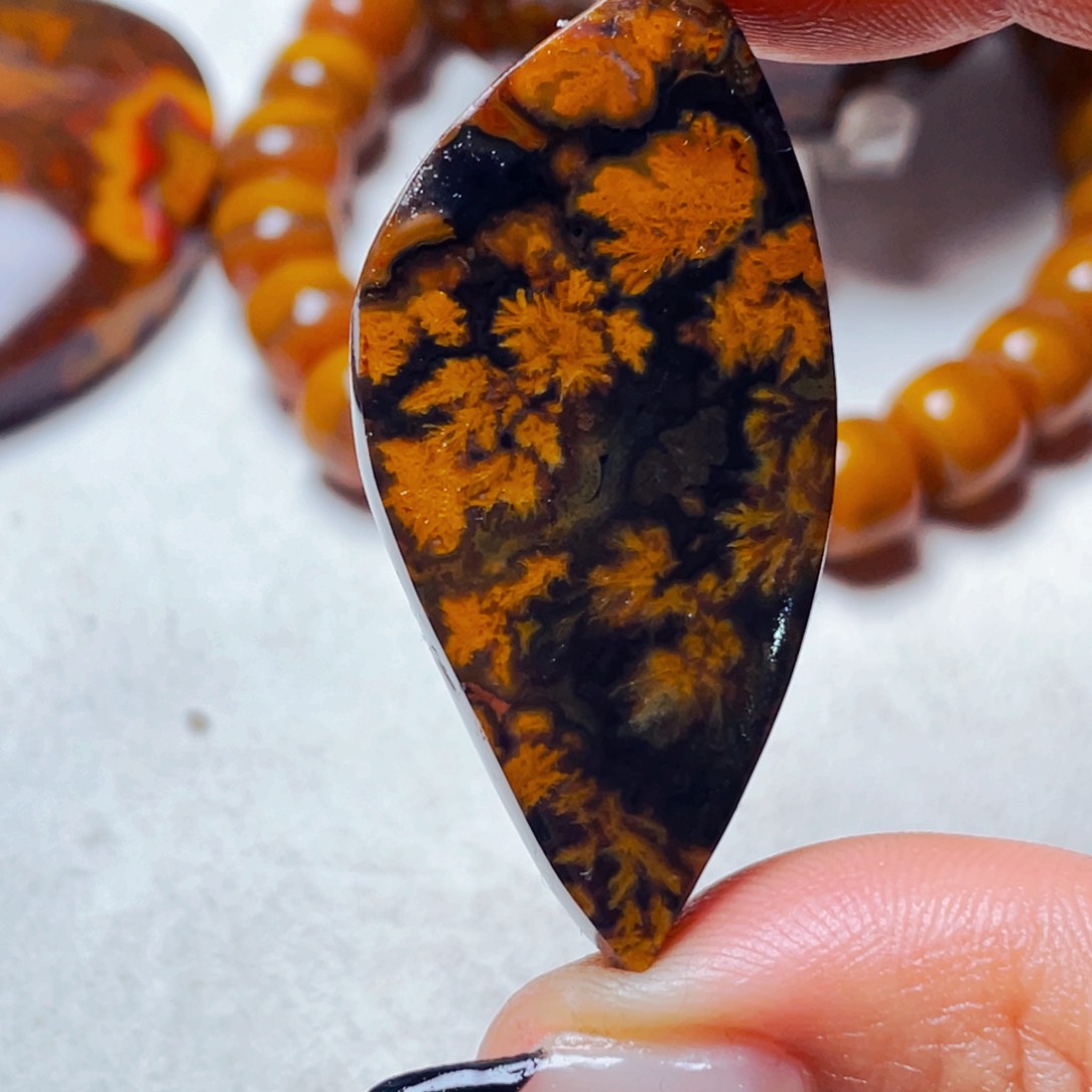 未镶嵌颈饰玛瑙/玉髓啊****对