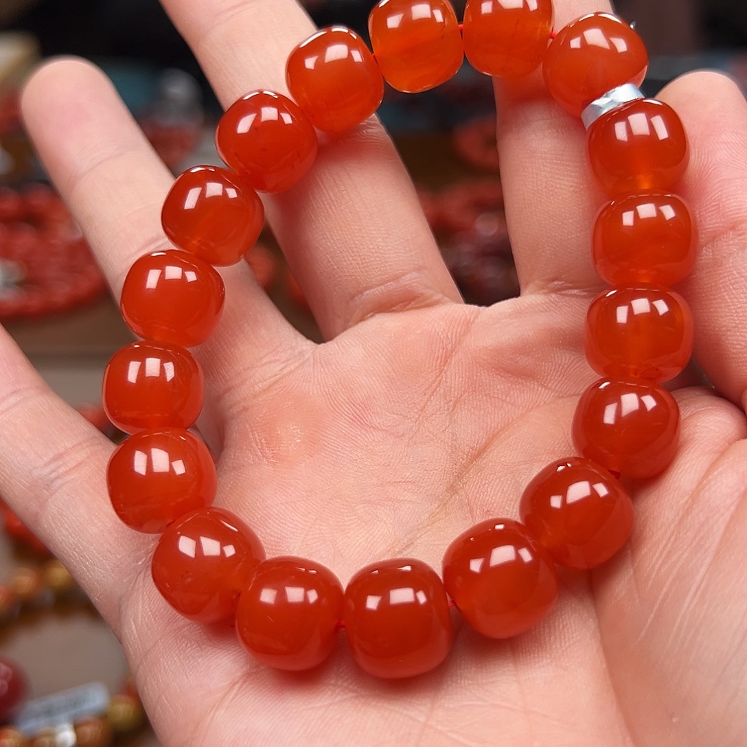 南红玛瑙未镶嵌手镯