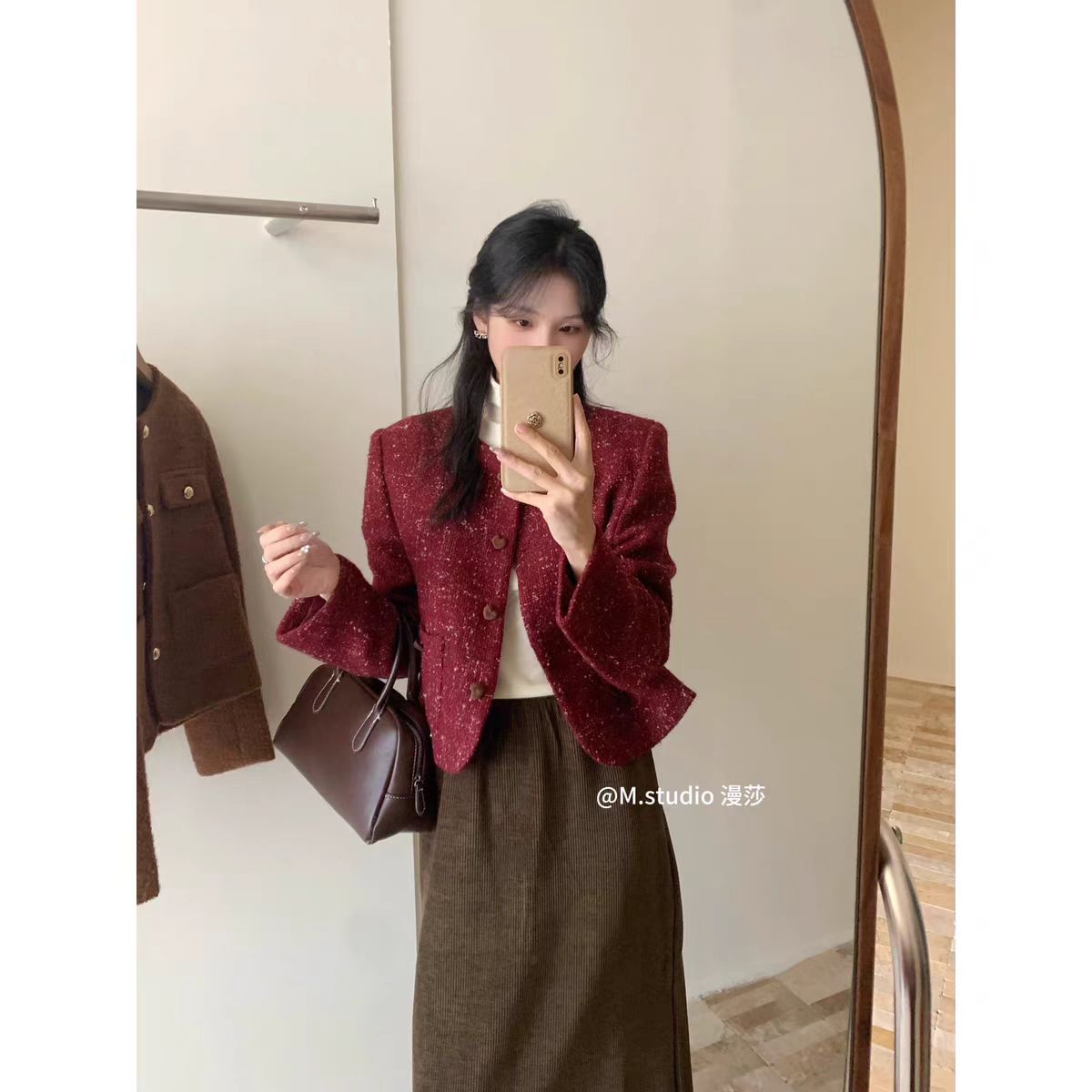 红色小香风短款外套