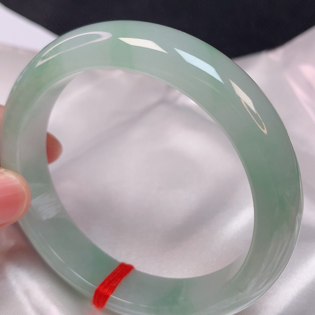 翡翠手镯未镶嵌57 翡翠手镯