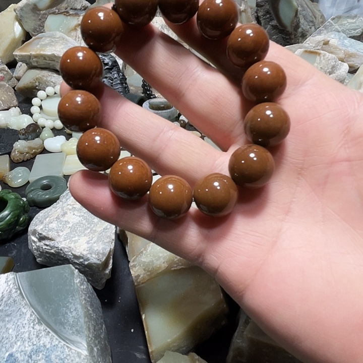 十***月和田玉（糖玉）未镶嵌把件