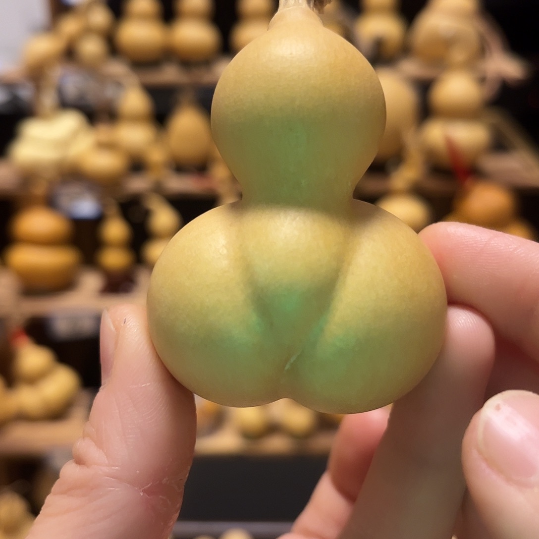 四***津精品金蟾葫芦手把件