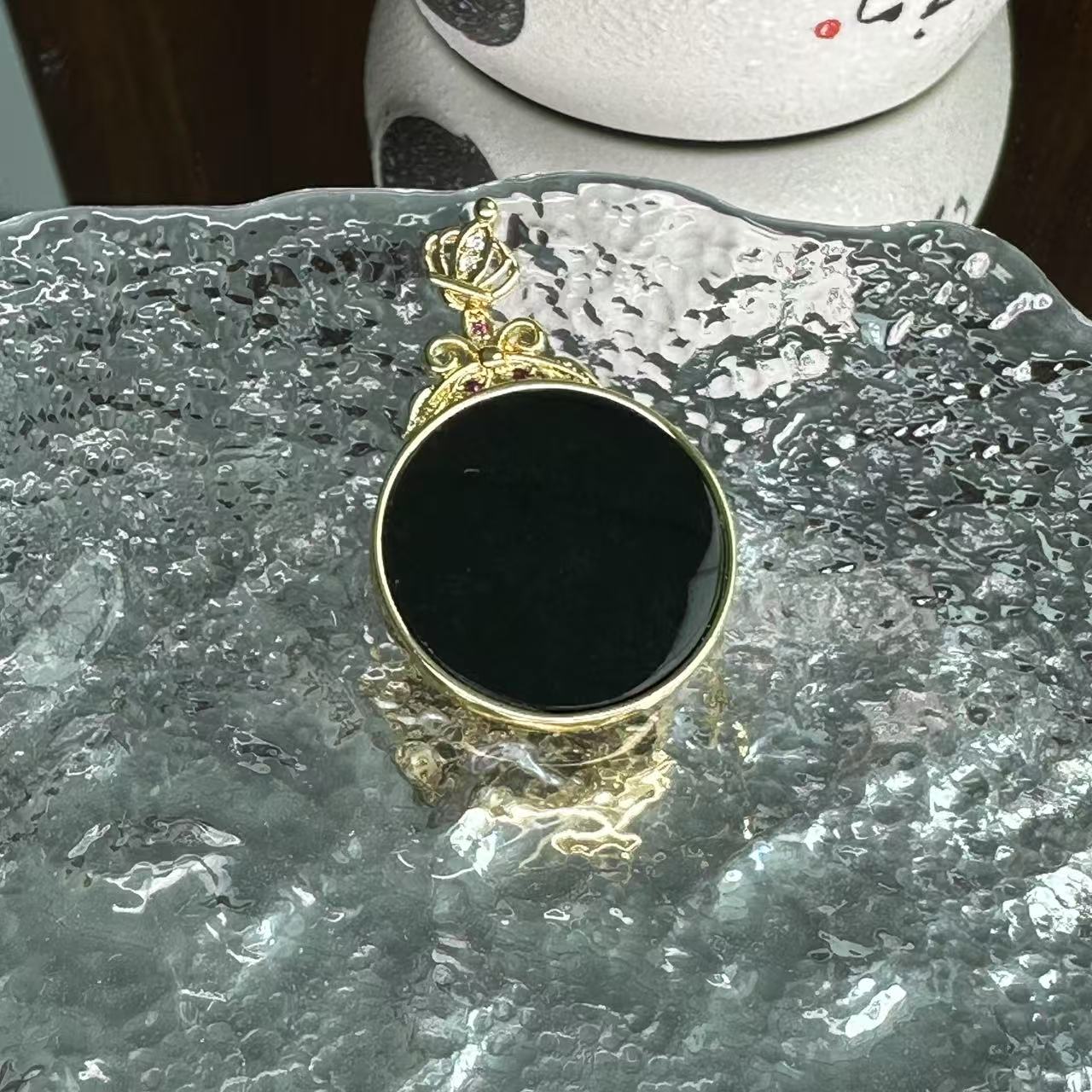 D032和田玉墨玉圆牌吊坠