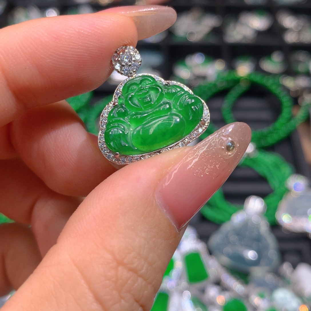 翡翠耳饰未镶嵌天然