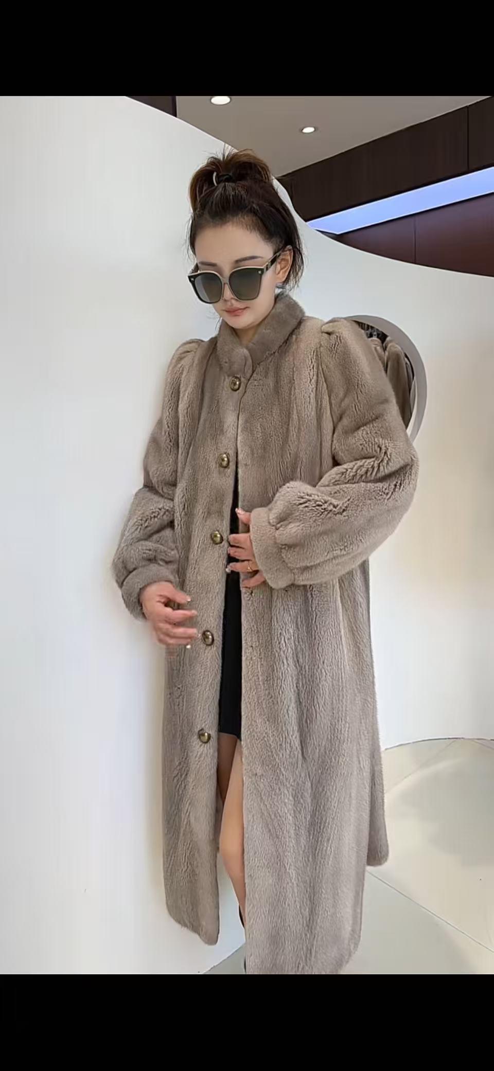 新潮风正肩袖立领女长款长袖中国码复古港风