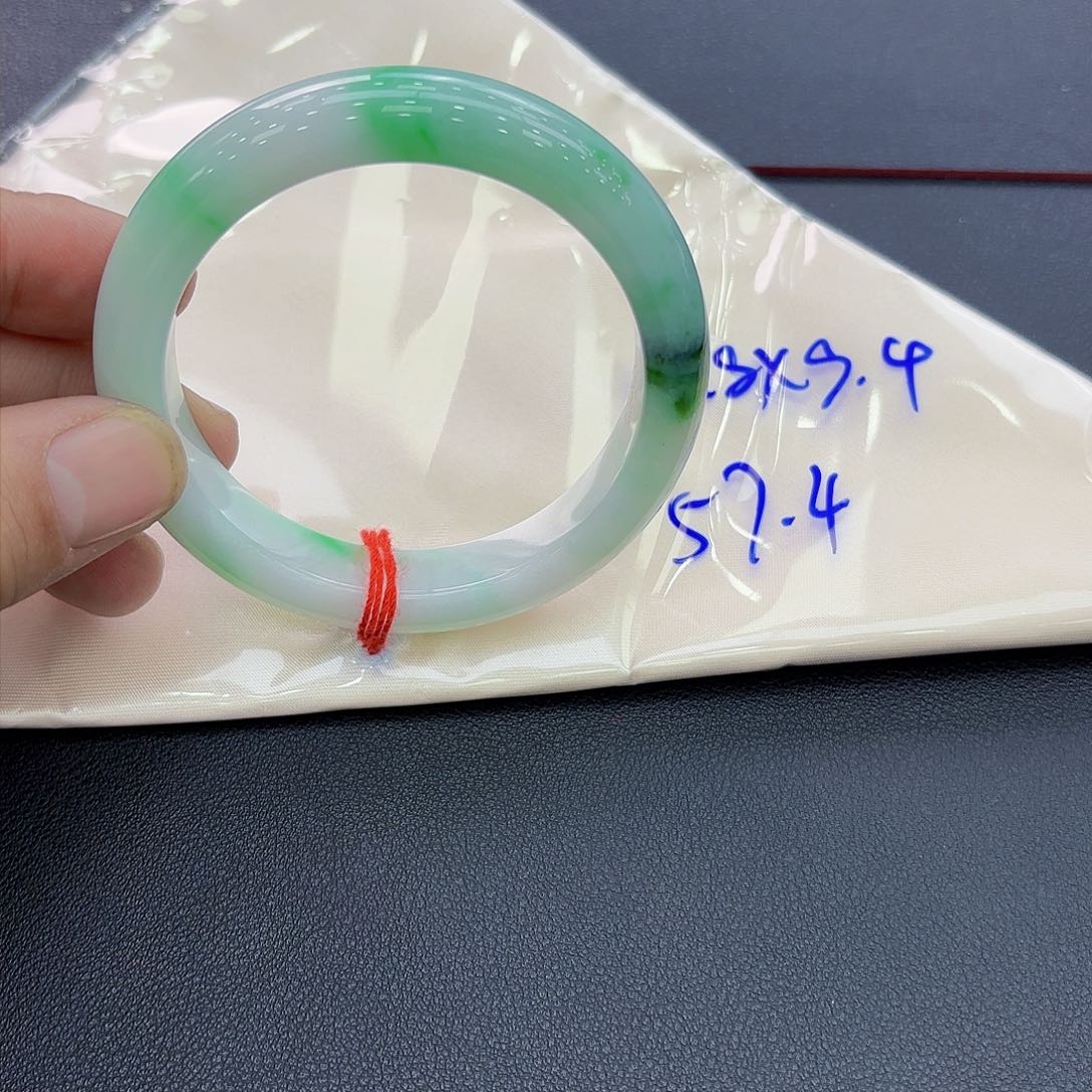 翡翠手镯未镶嵌天然缅甸A货翡翠