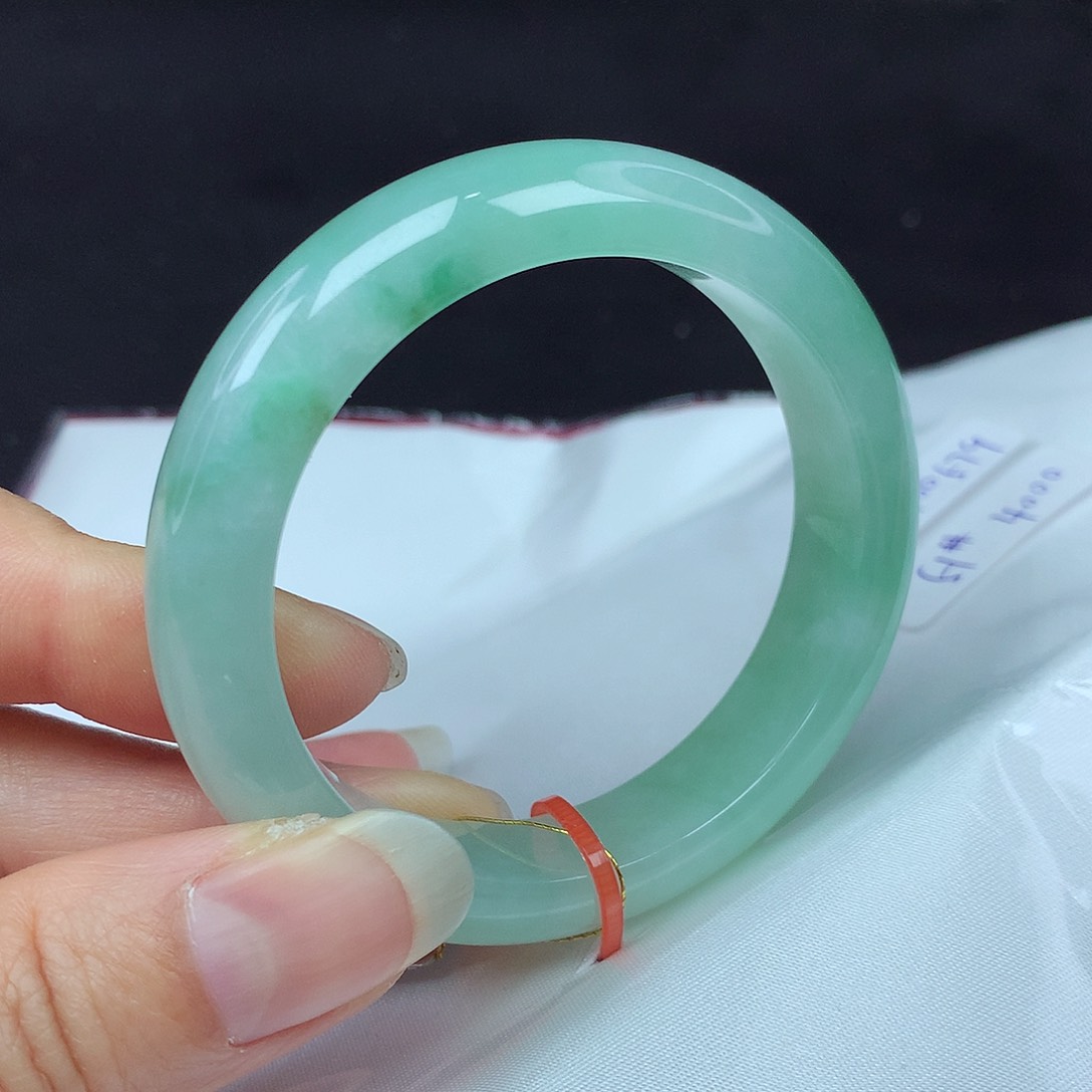 翡翠手镯未镶嵌51圈579