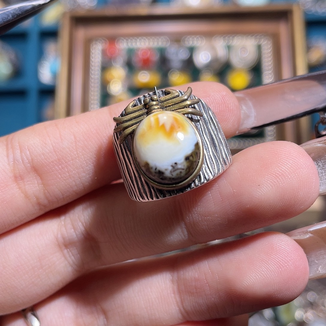 H****琥珀银S925镶嵌戒指