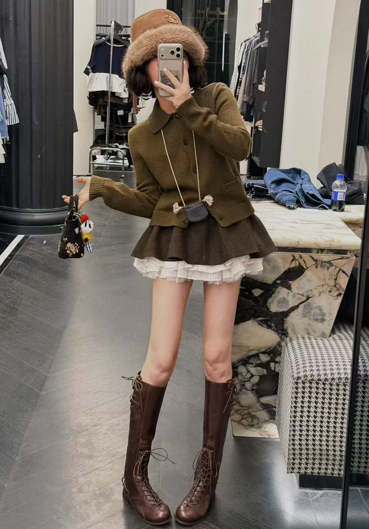 【NANA】秋冬款字母翻领单排扣毛衣00019