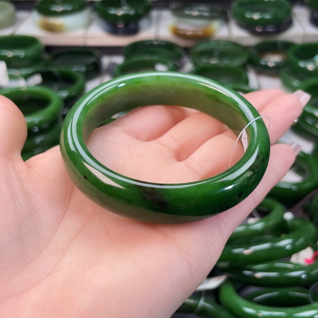 和田玉（碧玉）手镯未镶嵌