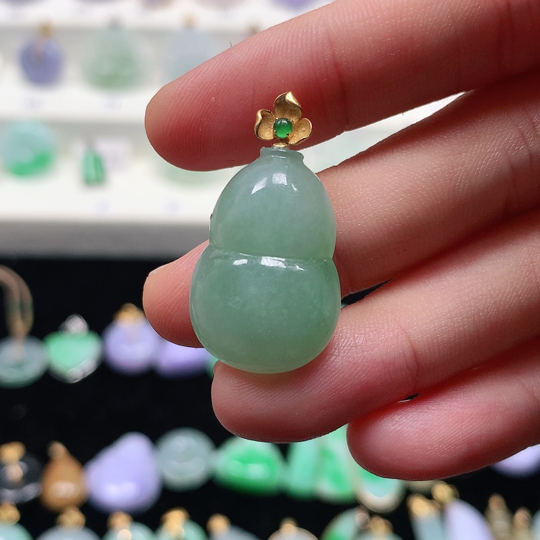 颈饰18K金镶嵌翡翠翡翠吊坠