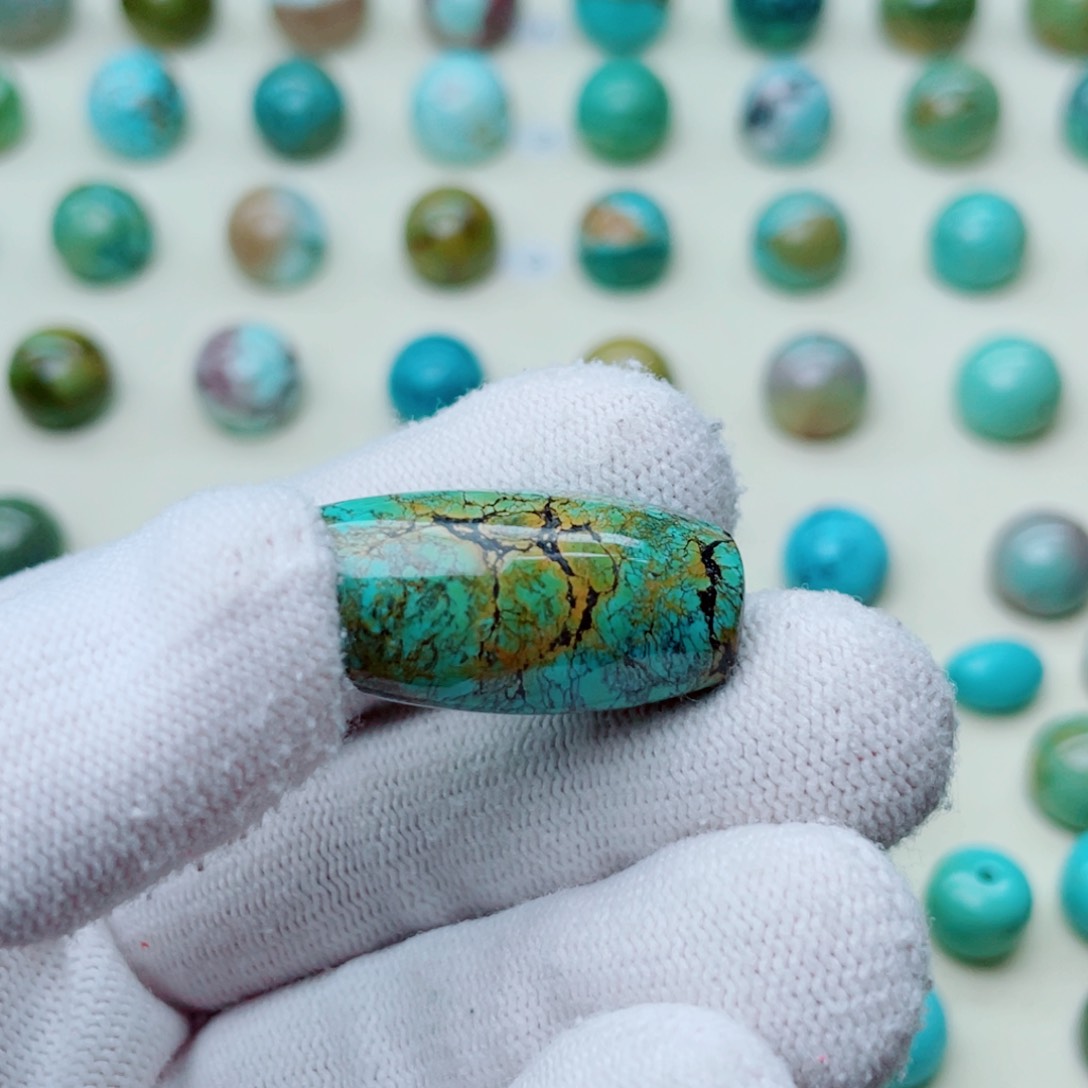 未镶嵌绿松石珠宝奇石