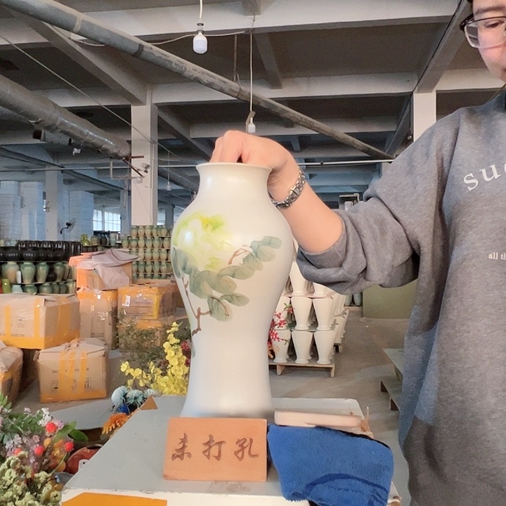 景德镇陶瓷花瓶工厂
