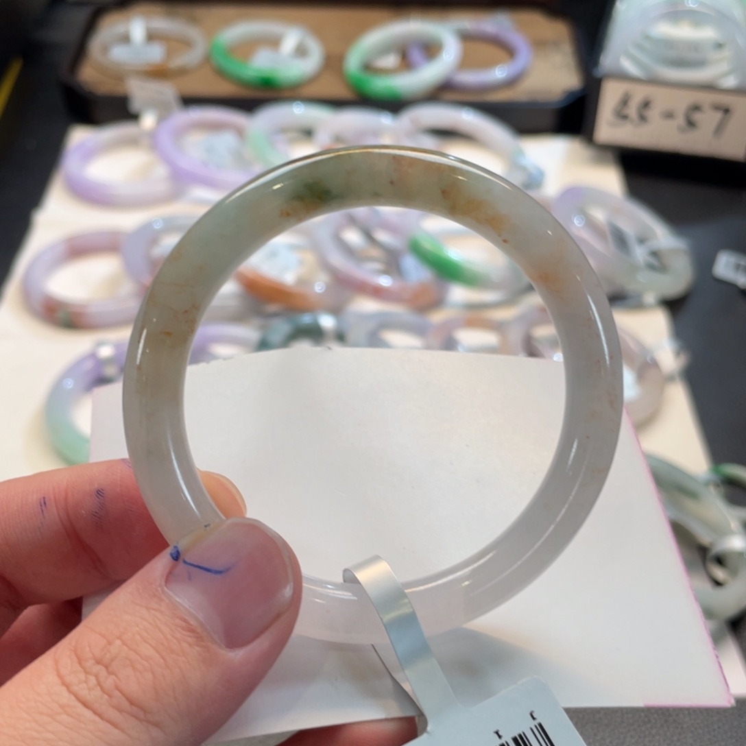 翡翠未镶嵌手镯132号 55圆条 有长裂！！！