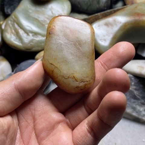 未镶嵌和田玉（糖玉）挂件