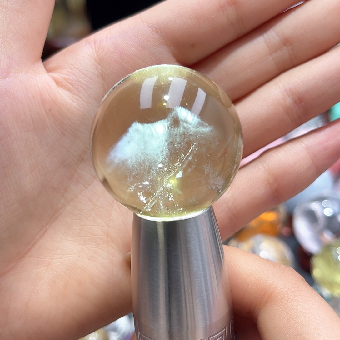 水晶未镶嵌珠宝半成品微瑕3.74