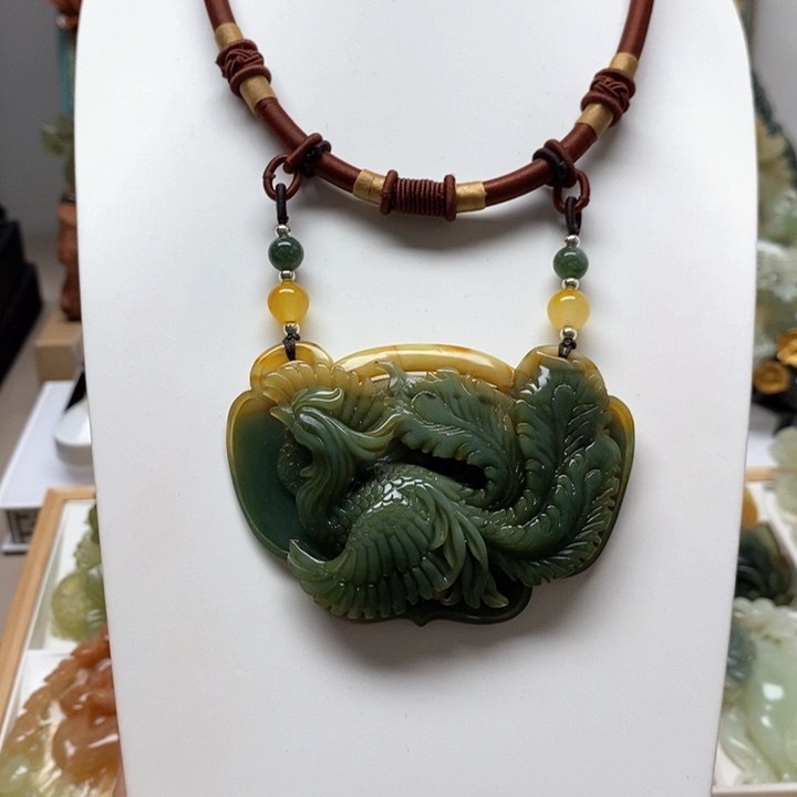 未镶嵌蛇纹石玉颈饰