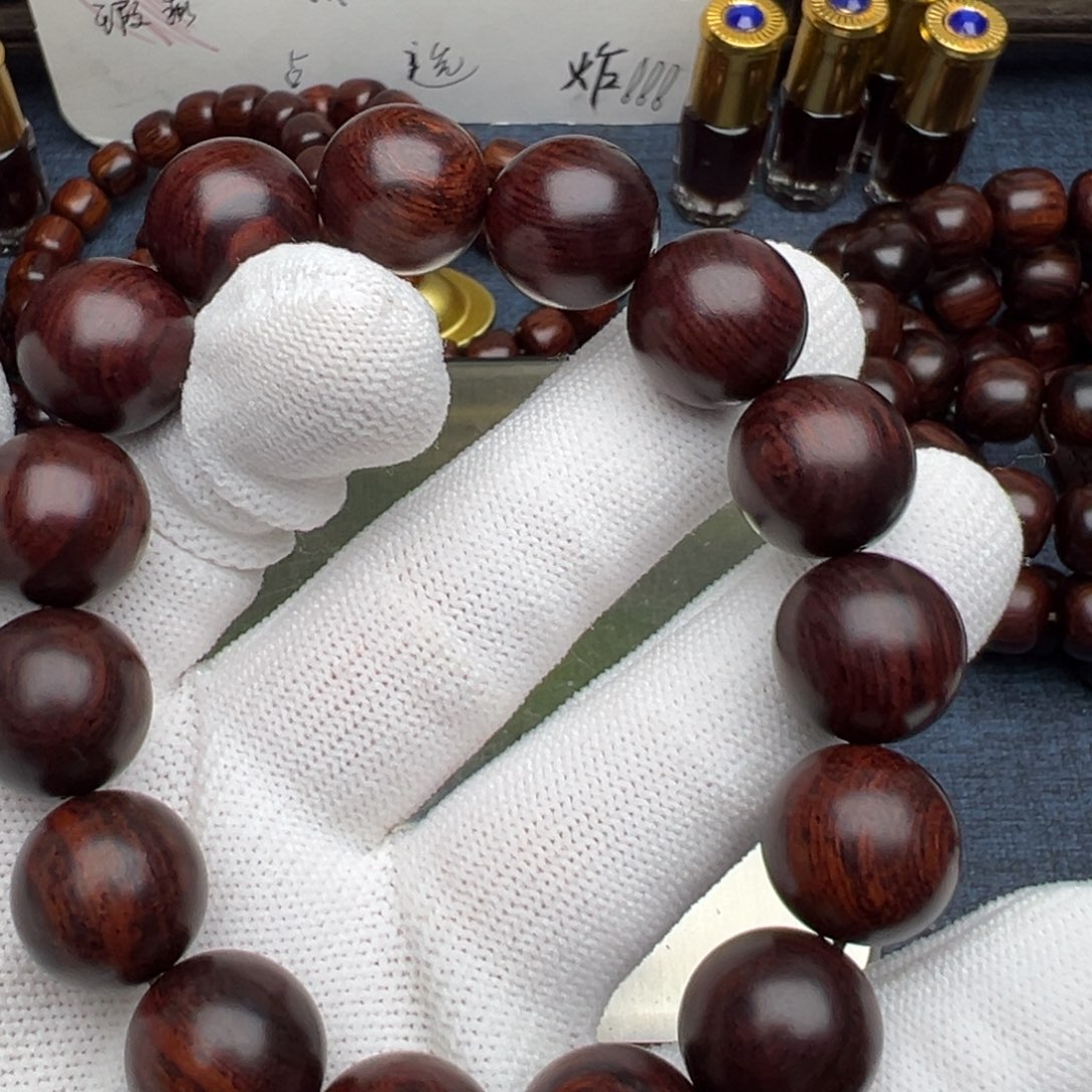 木风***1海南红降花梨公1.5圆珠黑金满千层纹