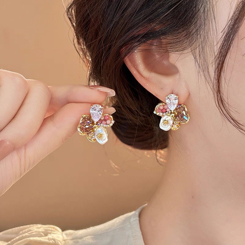 铜合金耳饰 多彩五瓣花朵耳环女高级感轻奢精致耳钉独特耳饰K1985