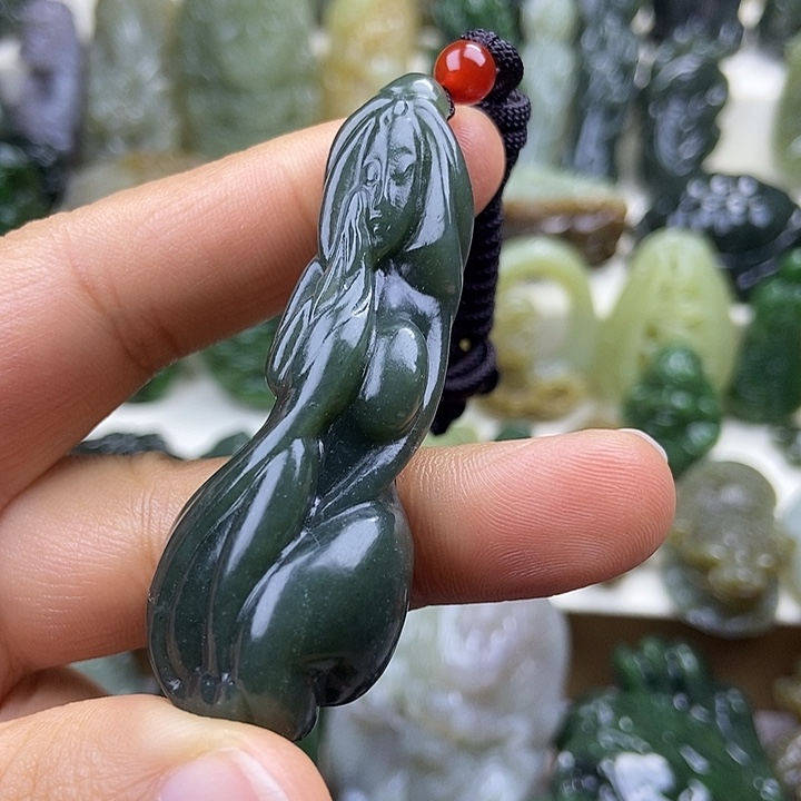 和田玉未镶嵌颈饰