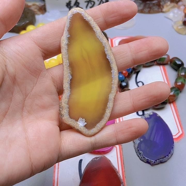 【闪购商品】未镶嵌玛瑙/玉髓珠宝半成品红*子