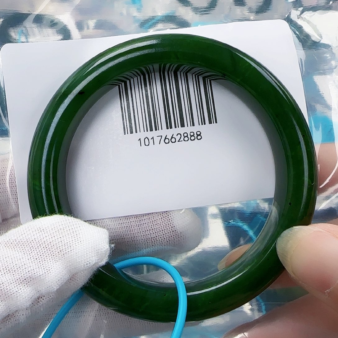 和田玉（碧玉）手镯未镶嵌55微瑕