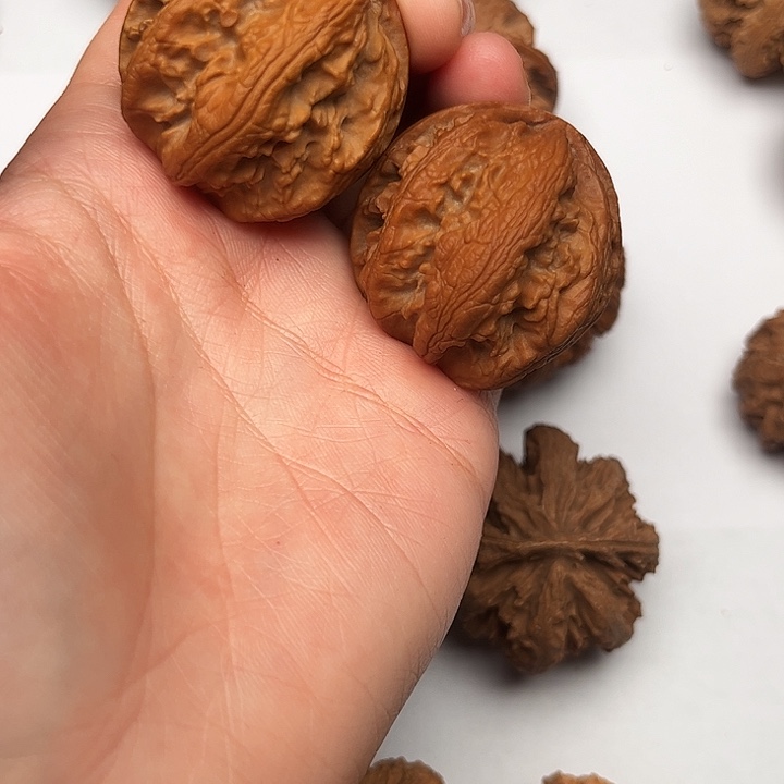 核桃秦岭文玩核桃核桃