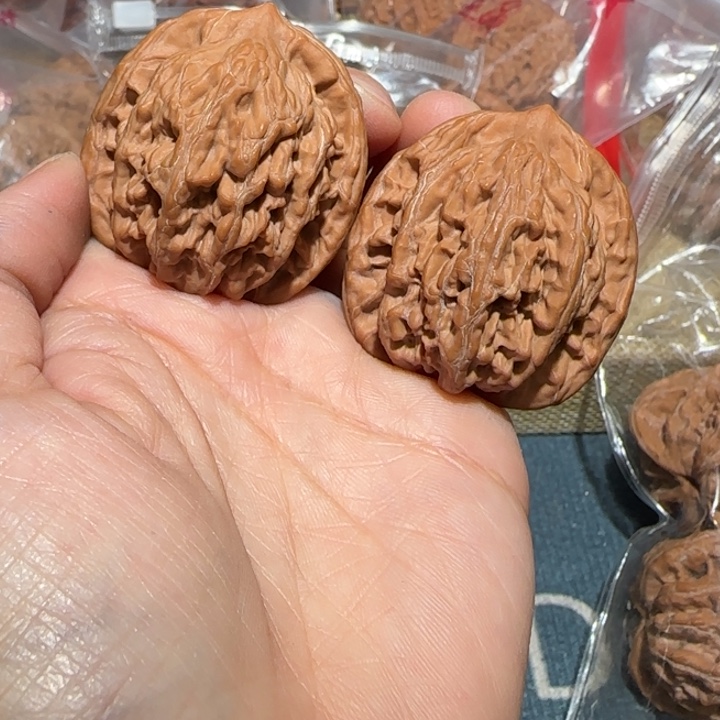 淡***點文玩核桃吊坠汉高虎头38