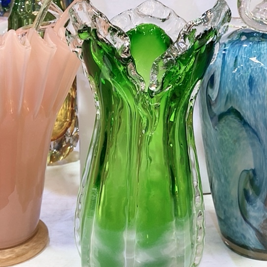 琉璃花瓶高35厘米口径11厘米