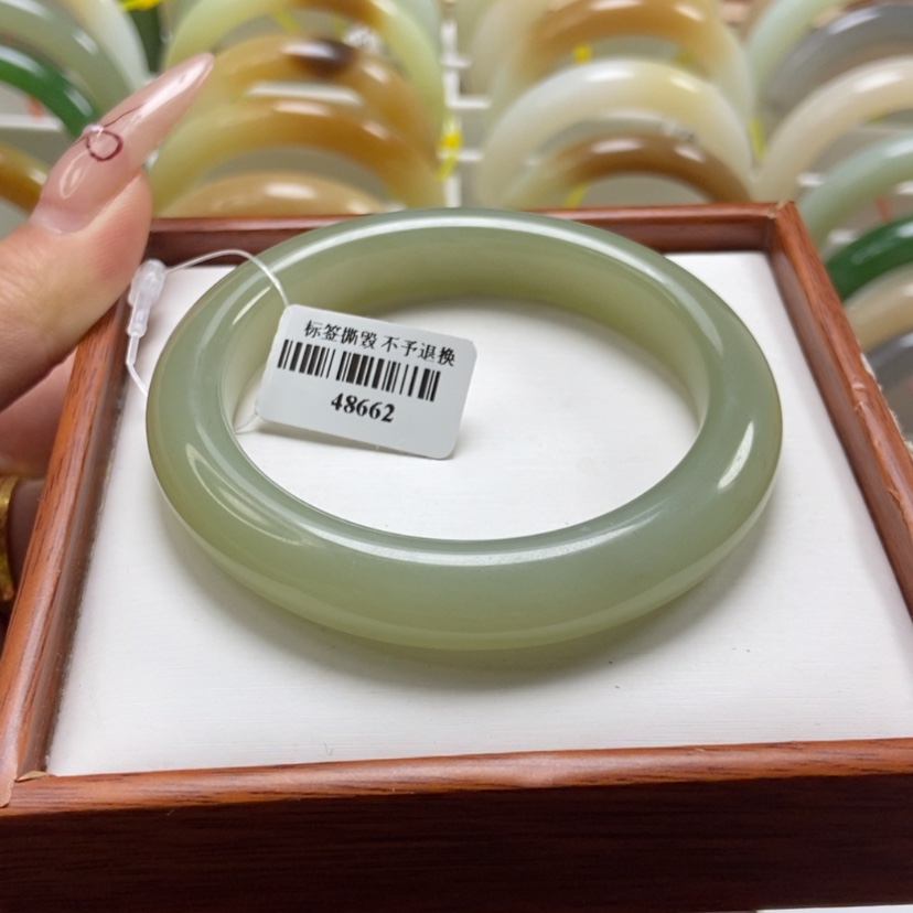 【闪购商品】和田玉手镯未镶嵌和田玉56