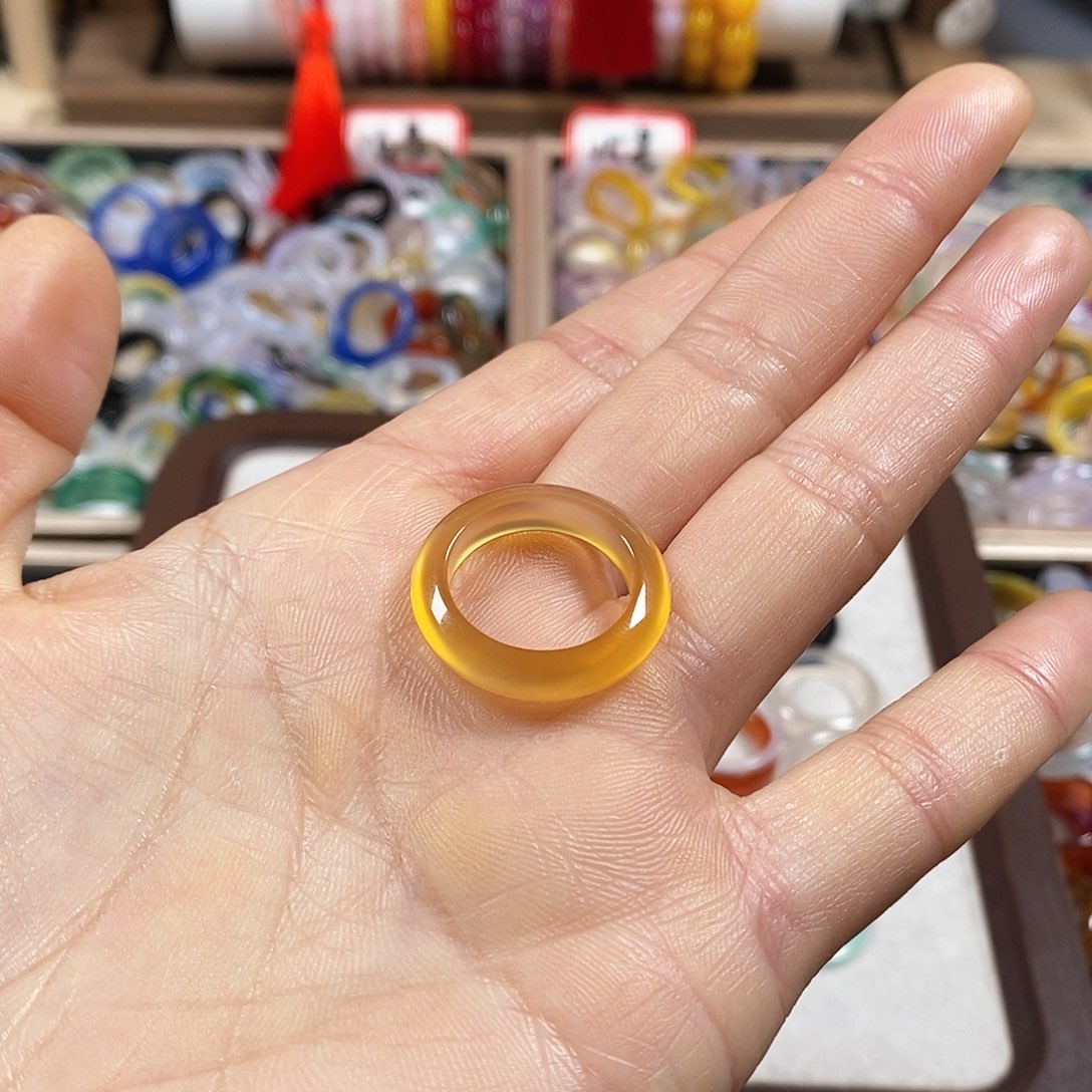 玛瑙/玉髓戒指未镶嵌开****?