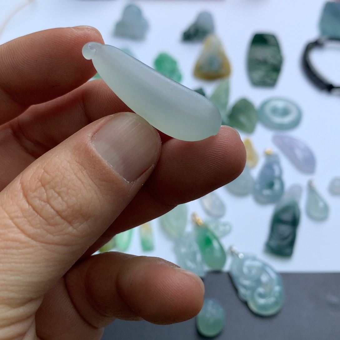 定制翡翠未镶嵌天然翡翠A货