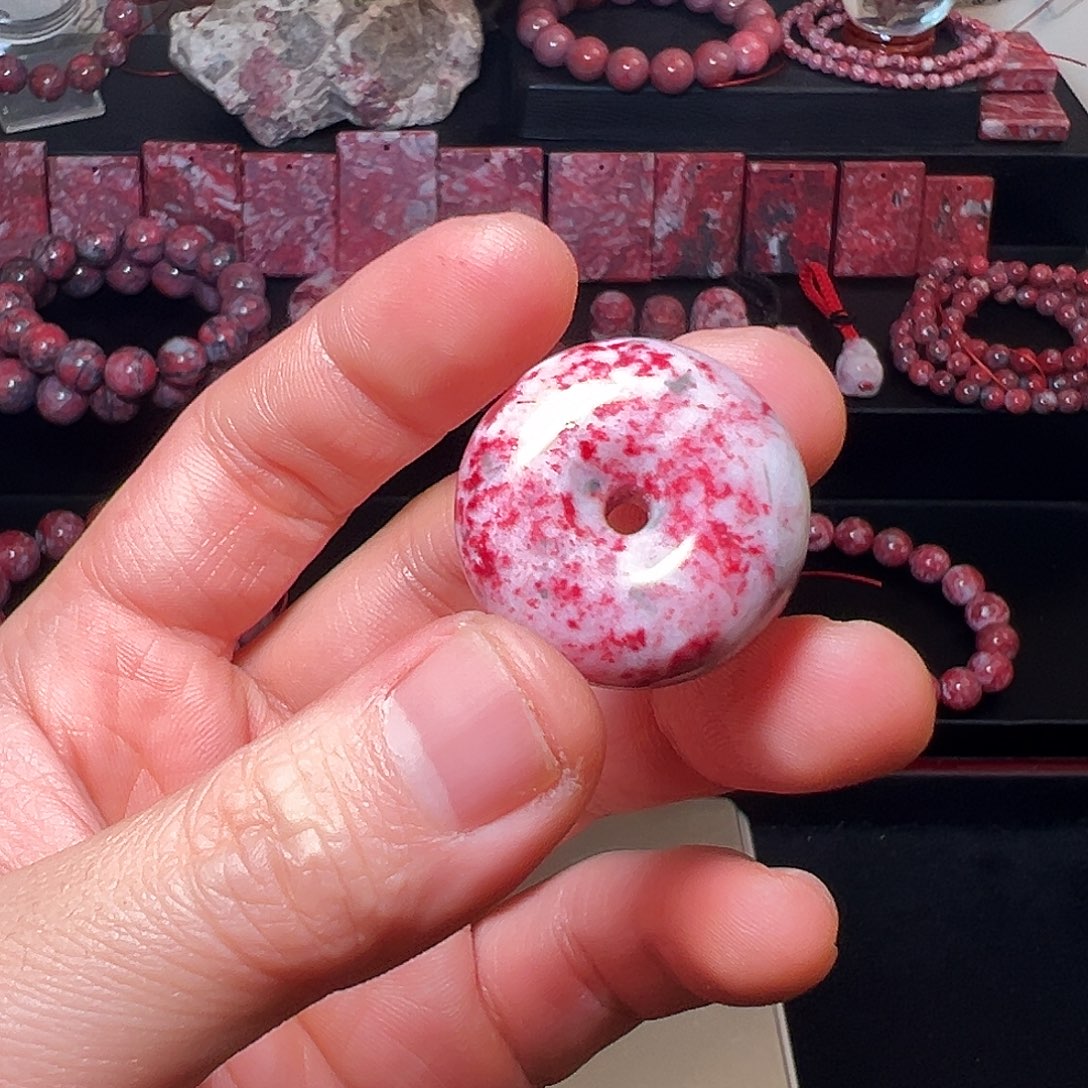 {***}天然辰砂原石平安扣