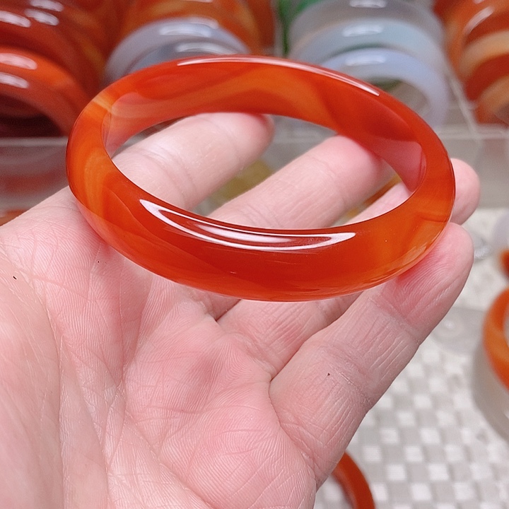 玛瑙/玉髓手镯未镶嵌