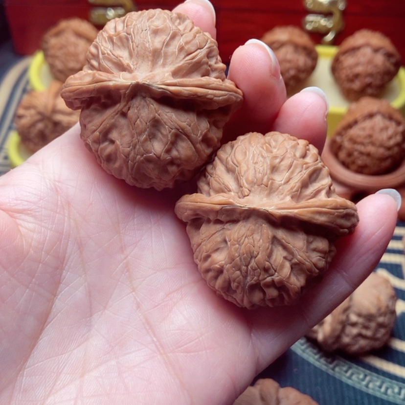 【闪购商品】文玩核桃把件宫灯