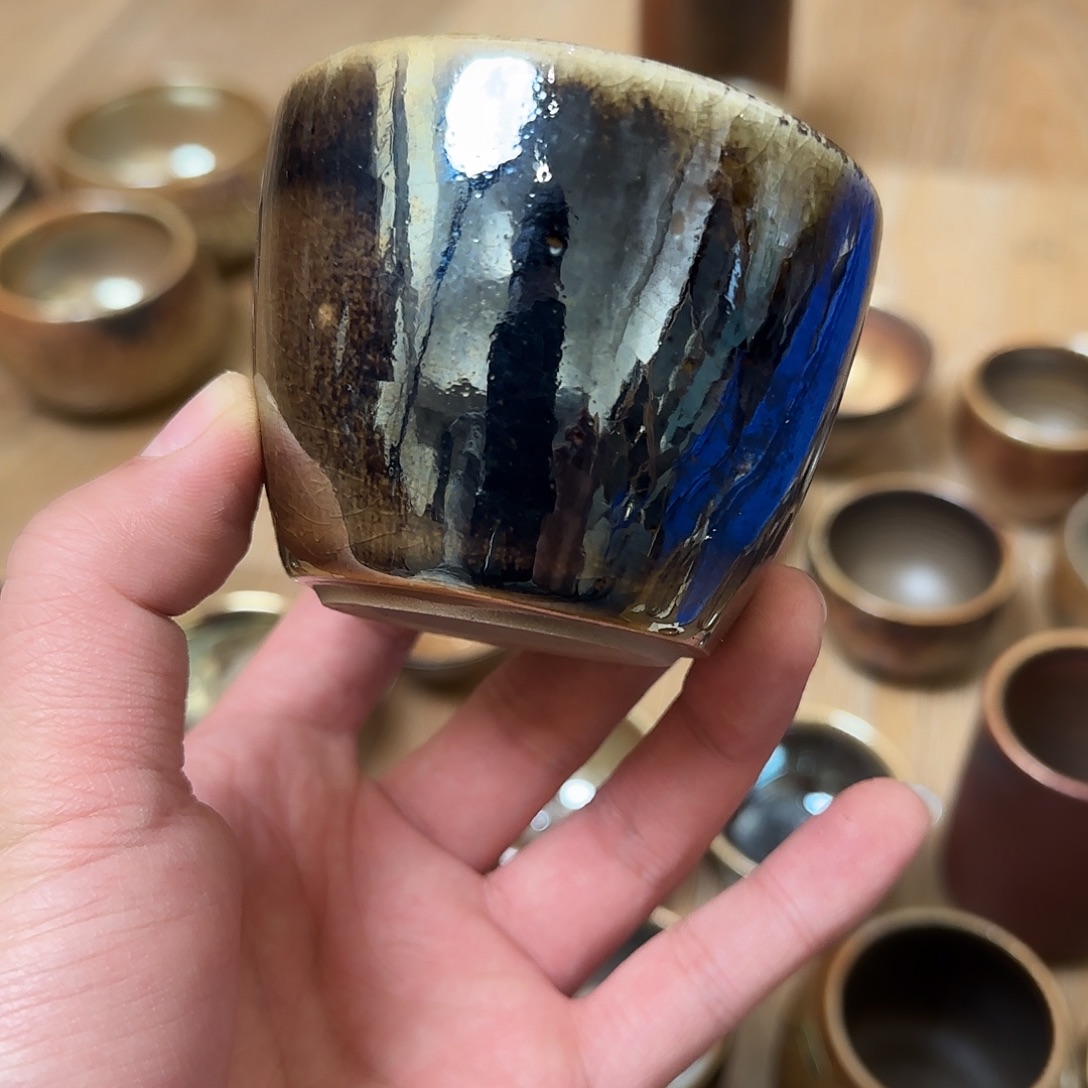 冷***佳陶台湾吴金维柴烧藏字款大缸杯