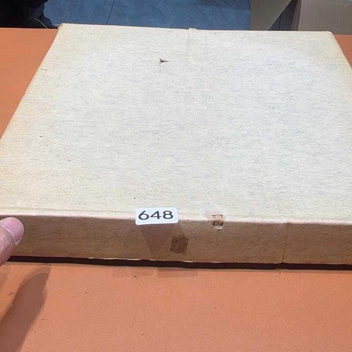 飒***摆件阿达西日瓷摆件648