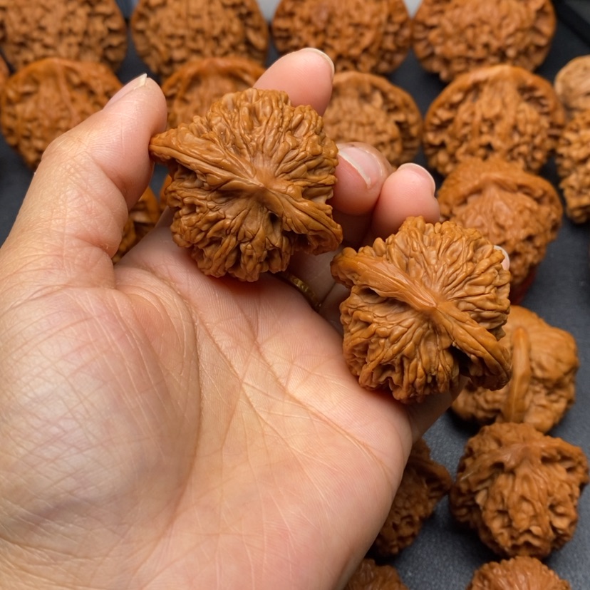 【闪购商品】文玩核桃把件流**_虎头