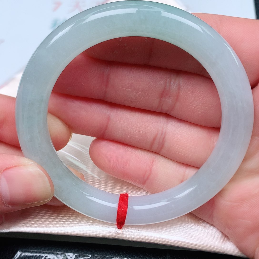 翡翠手镯（圆镯）未镶嵌