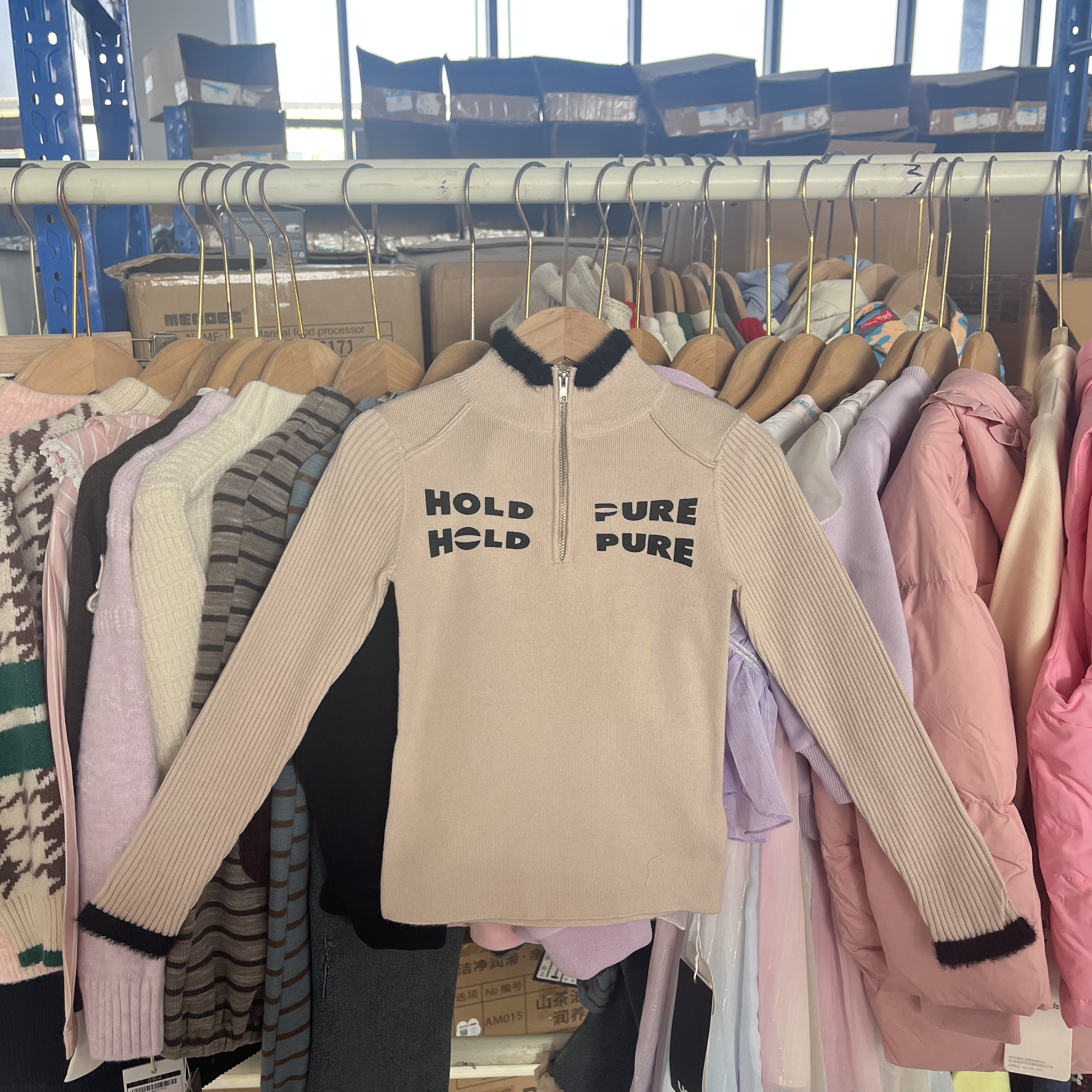 901丽子家 品牌 儿童黑色米白色儿童毛衣