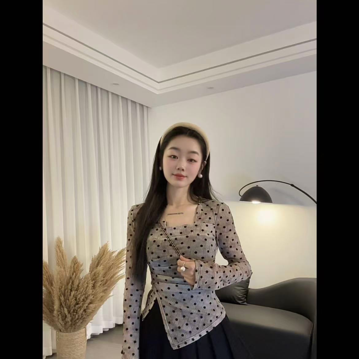 秋冬独特超好看撞色波点显瘦打底衫女内搭高级感修身长袖t恤上衣