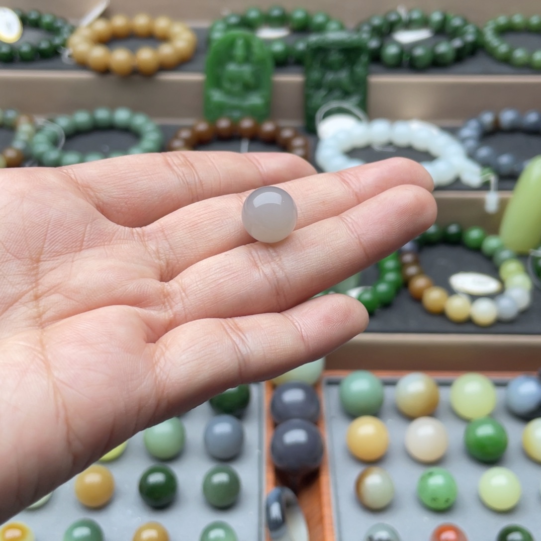 用***4和田玉未镶嵌手链