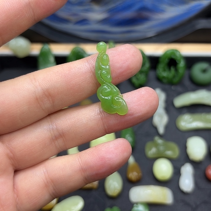 颈饰未镶嵌和田玉