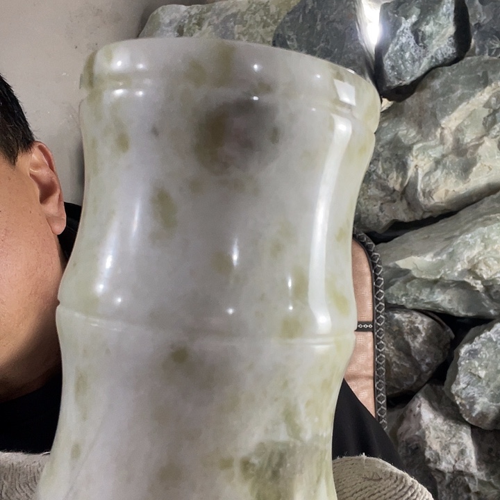 蛇纹石玉未镶嵌珠宝奇石