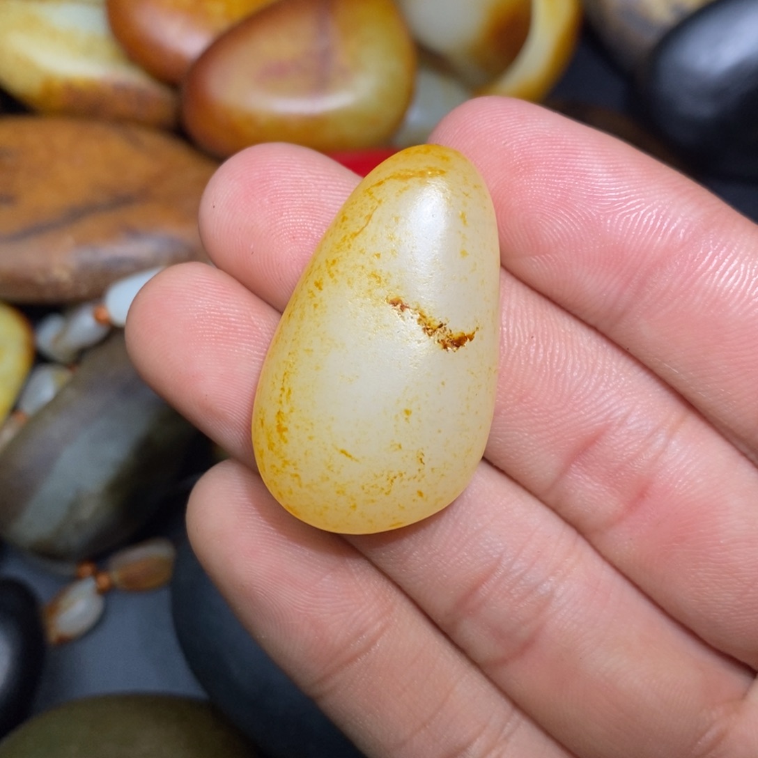 和田玉未镶嵌珠宝奇石